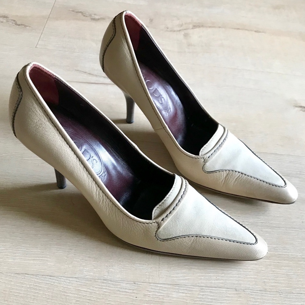 Tod’s suede pumps